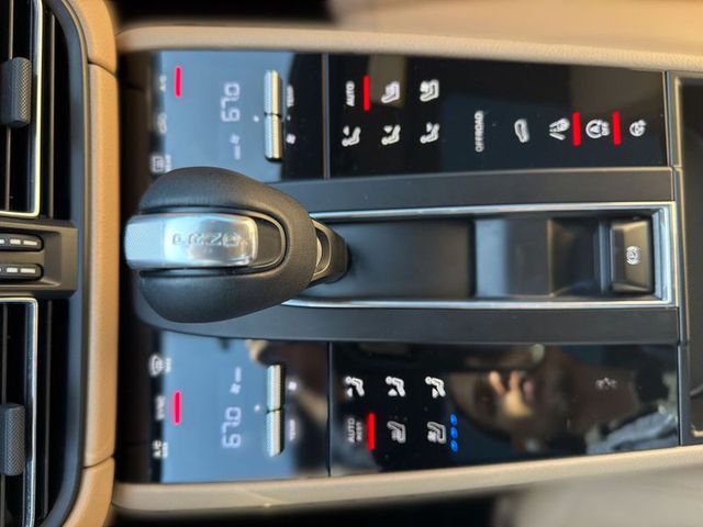 2022 Porsche Macan Base