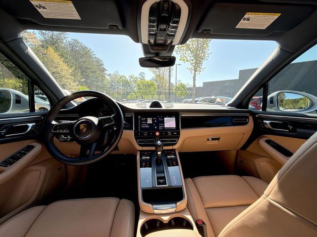 2022 Porsche Macan Base