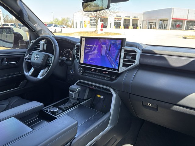 2024 Toyota Tundra Platinum 4WD 5.5ft Bed Hybri