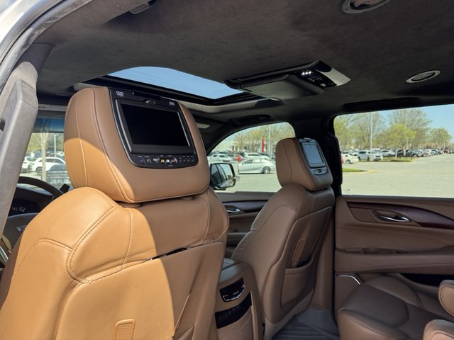 2017 Cadillac Escalade Platinum 4WD