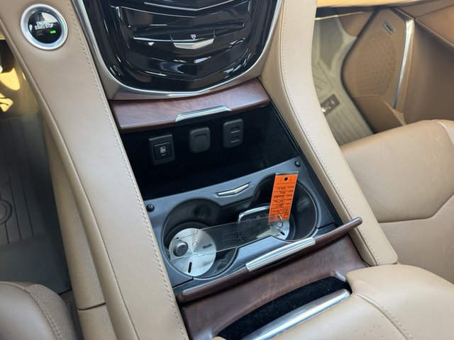 2017 Cadillac Escalade Platinum 4WD