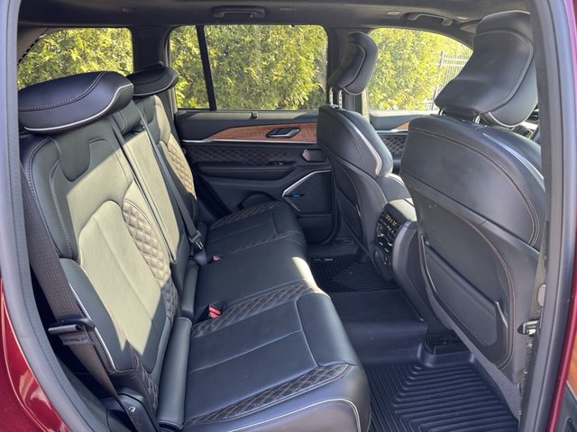 2023 Jeep Grand Cherokee Summit Reserve 4WD