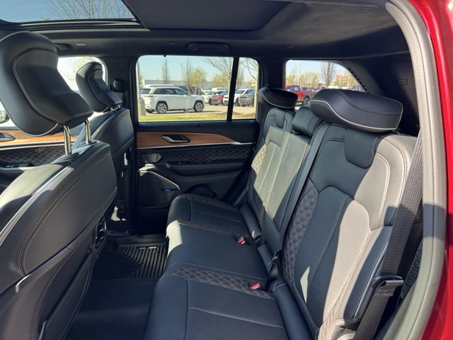 2023 Jeep Grand Cherokee Summit Reserve 4WD