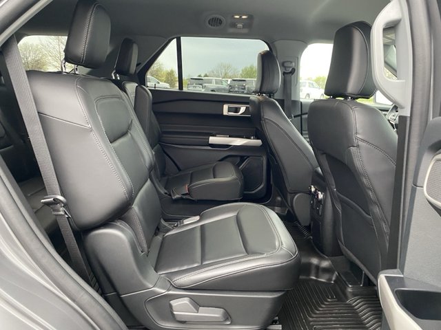 2023 Ford Explorer XLT 4WD