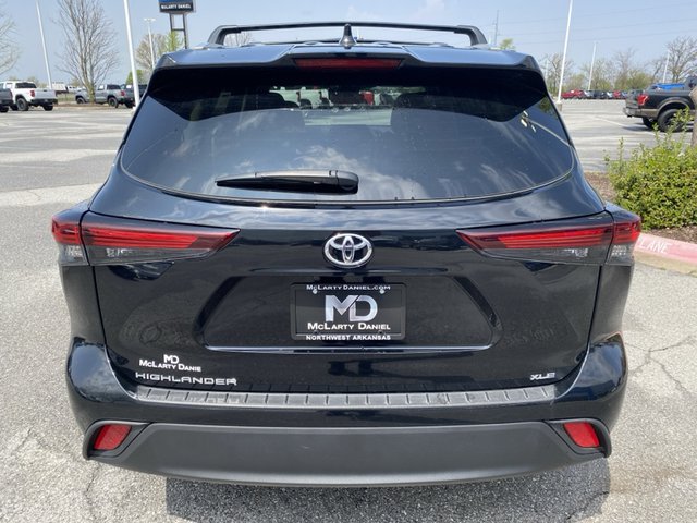 2024 Toyota Highlander LE FWD