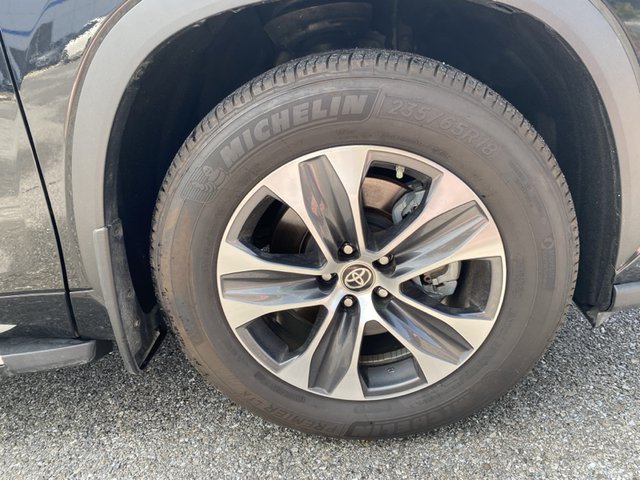 2024 Toyota Highlander LE FWD