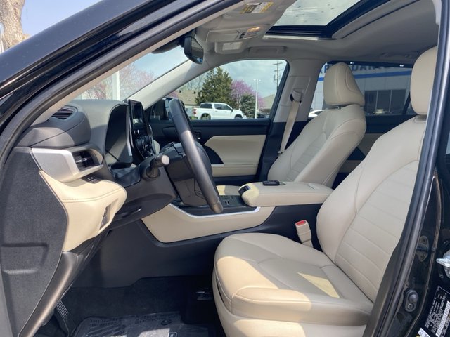 2024 Toyota Highlander LE FWD
