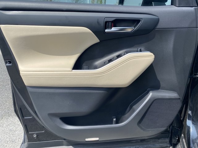 2024 Toyota Highlander LE FWD