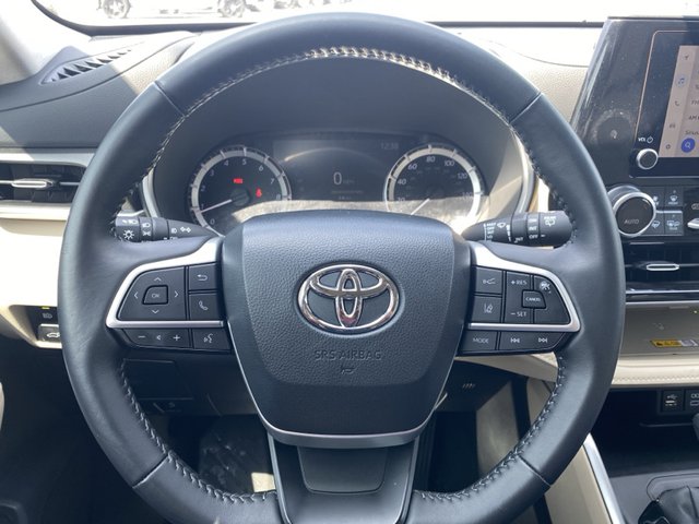 2024 Toyota Highlander LE FWD