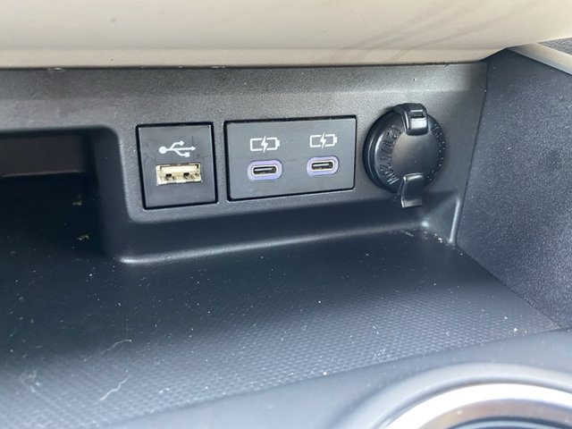 2024 Toyota Highlander LE FWD