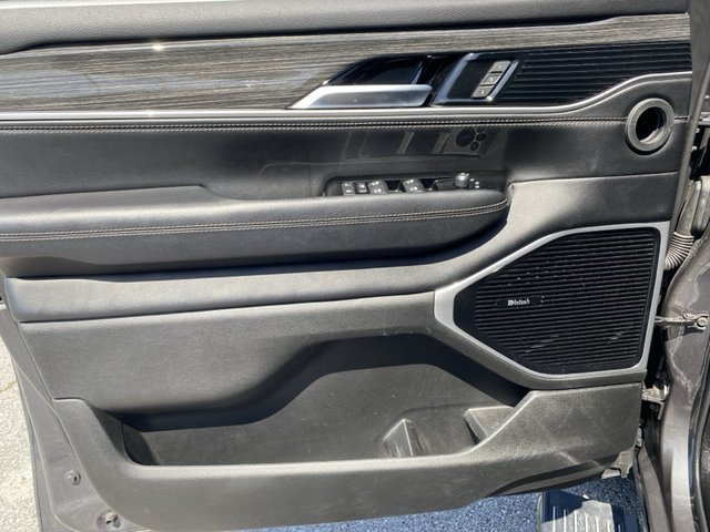 2022 Jeep Wagoneer Series III 4WD