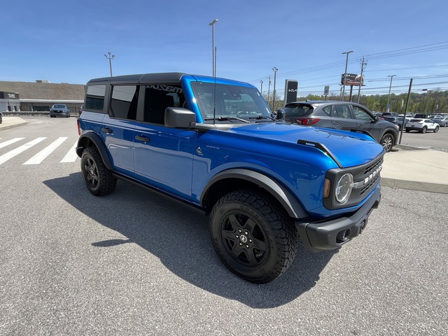 2023 Ford Bronco Black Diamond 4 Dr Adv 4WD