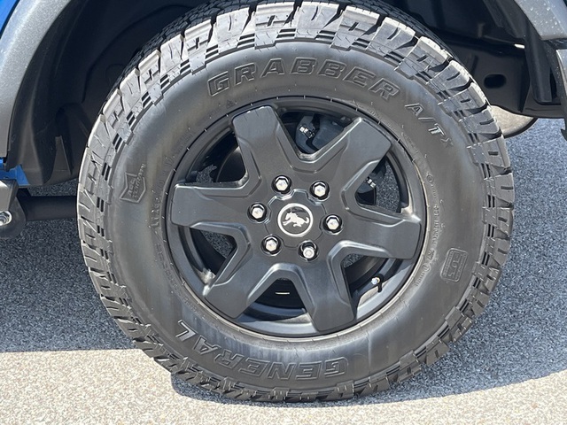 2023 Ford Bronco Black Diamond 4 Dr Adv 4WD