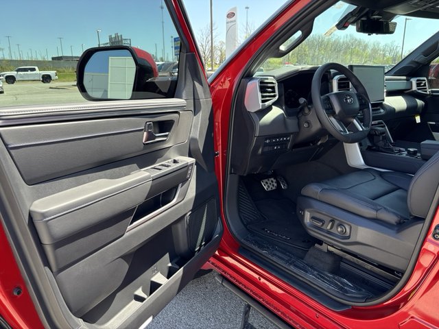 2025 Toyota Tundra Platinum 4WD 5.5ft Bed