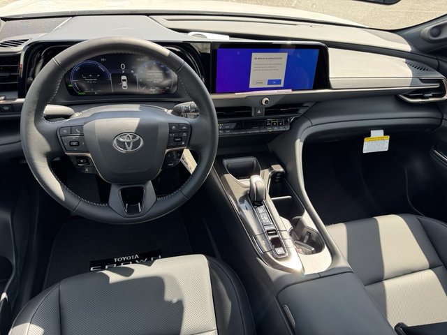2025 Toyota Crown Limited AWD