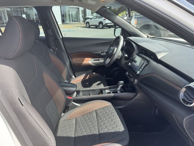 2021 Nissan Kicks SR FWD