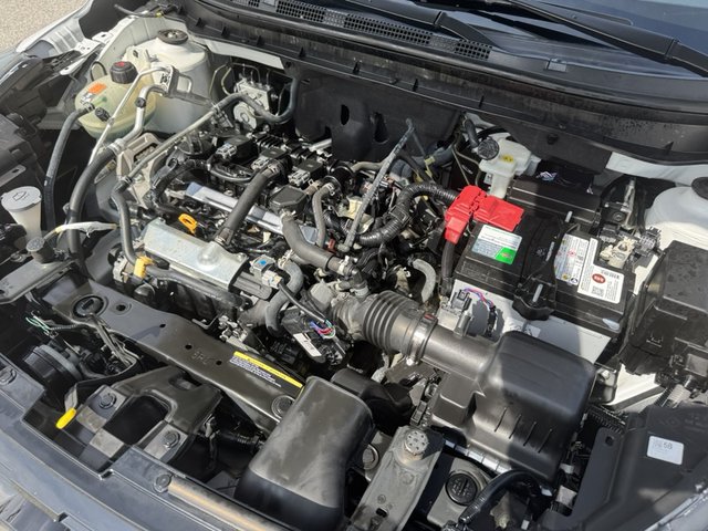2021 Nissan Kicks SR FWD