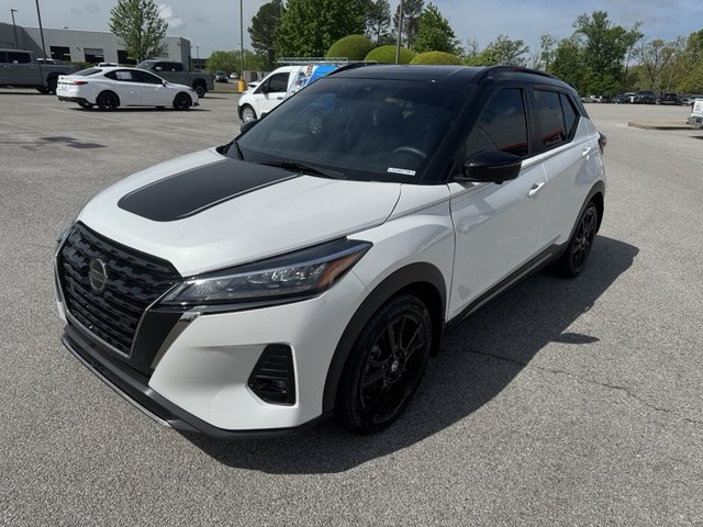 2021 Nissan Kicks SR FWD