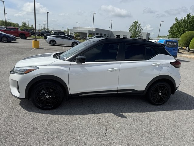 2021 Nissan Kicks SR FWD