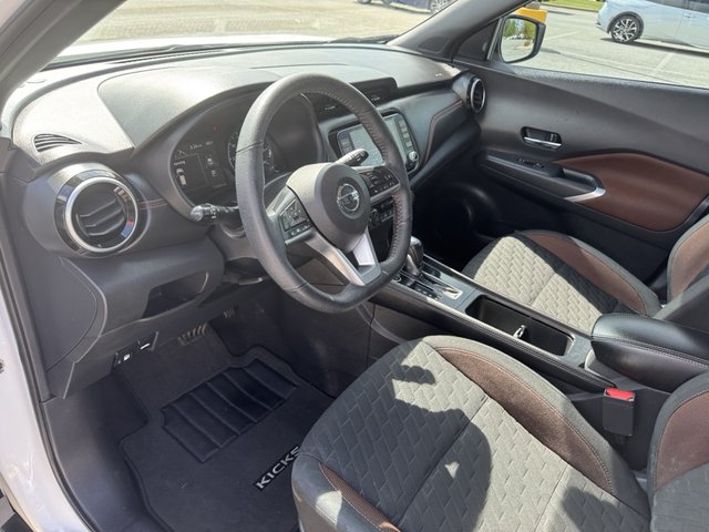 2021 Nissan Kicks SR FWD