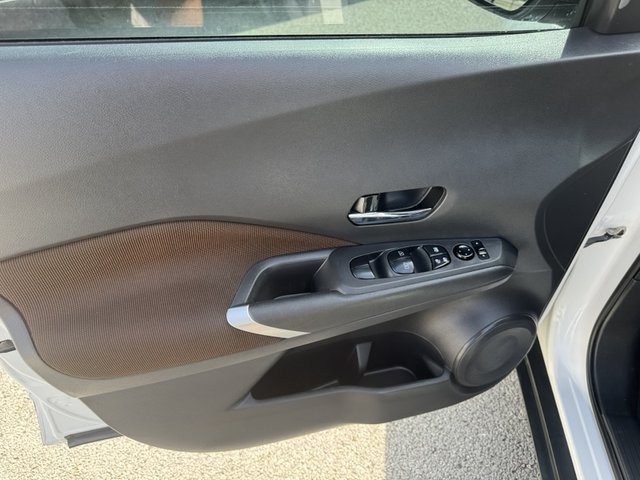 2021 Nissan Kicks SR FWD
