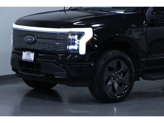 2023 Ford F-150 Lightning Lariat 4WD