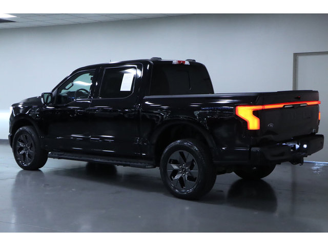 2023 Ford F-150 Lightning Lariat 4WD