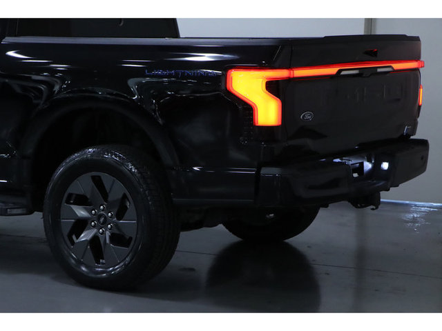 2023 Ford F-150 Lightning Lariat 4WD