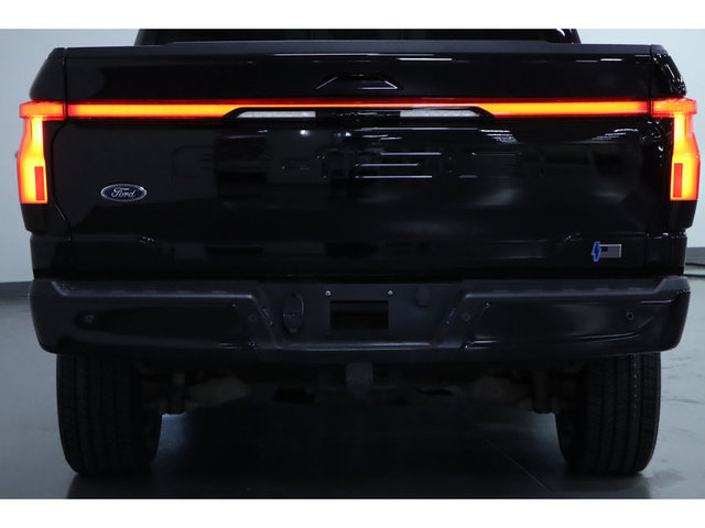 2023 Ford F-150 Lightning Lariat 4WD