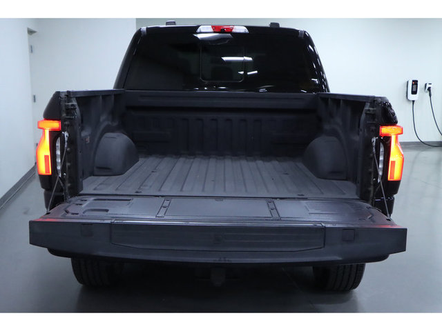 2023 Ford F-150 Lightning Lariat 4WD