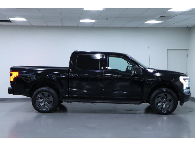 2023 Ford F-150 Lightning Lariat 4WD