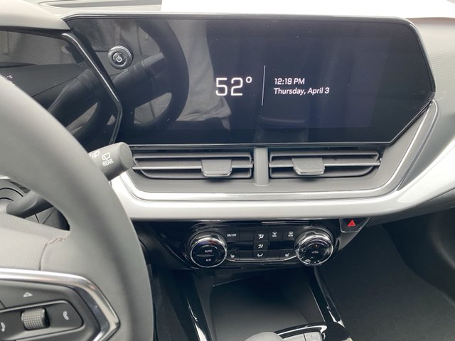 2025 Chevrolet Trax LT FWD