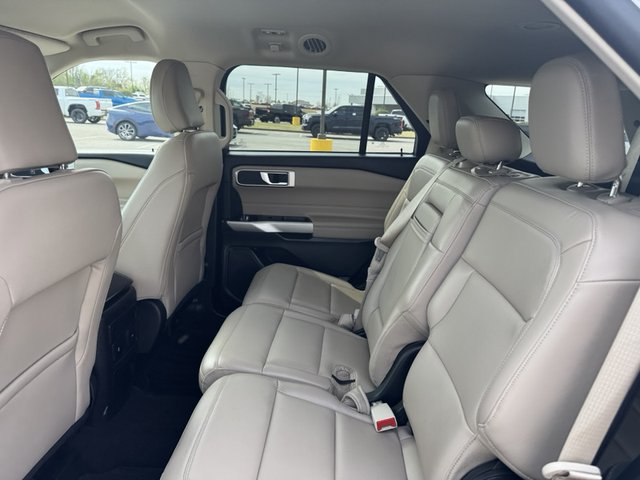2023 Ford Explorer XLT 4WD