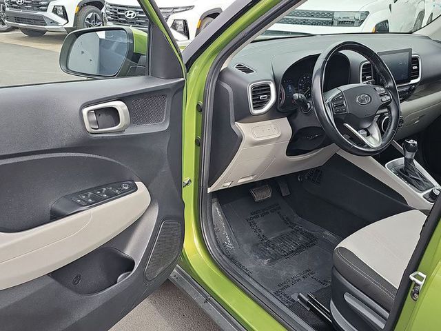 2022 Hyundai Venue SEL