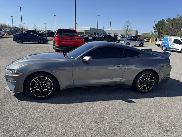 2022 Ford Mustang EcoBoost