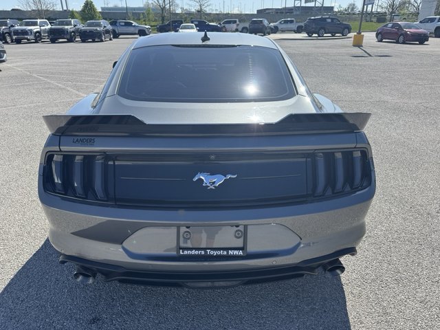 2022 Ford Mustang EcoBoost