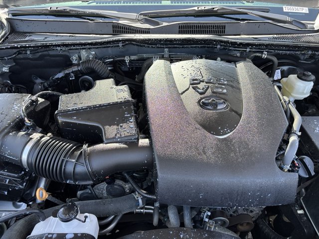 2022 Toyota Tacoma SR5 4WD 5ft Bed