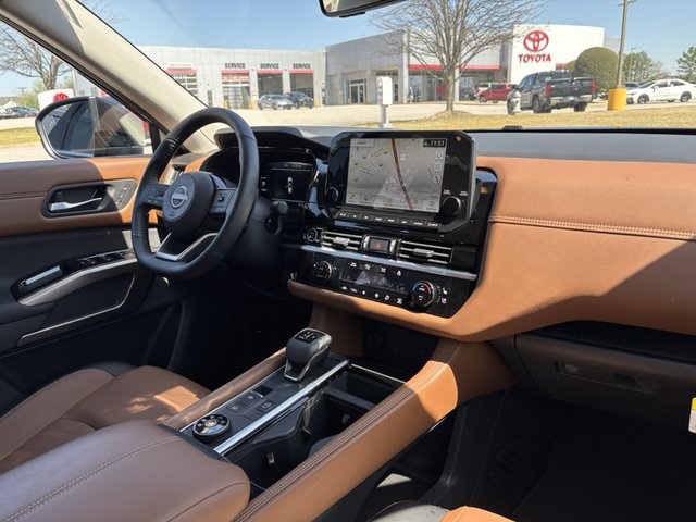 2024 Nissan Pathfinder Platinum 4WD