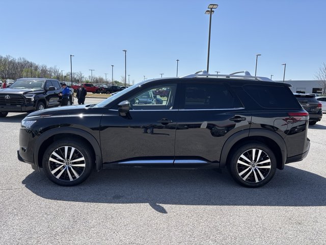 2024 Nissan Pathfinder Platinum 4WD