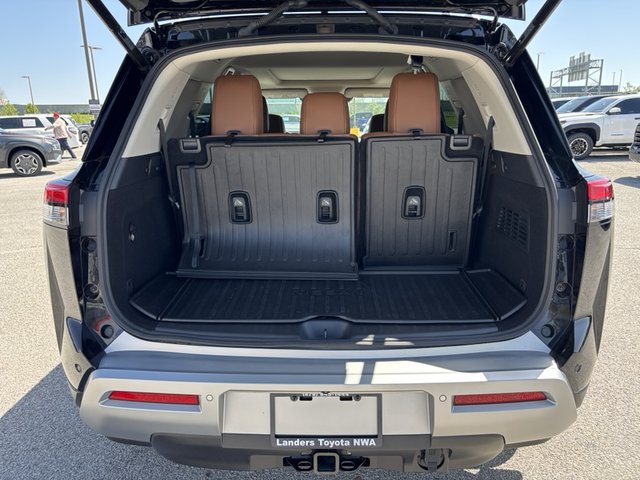 2024 Nissan Pathfinder Platinum 4WD