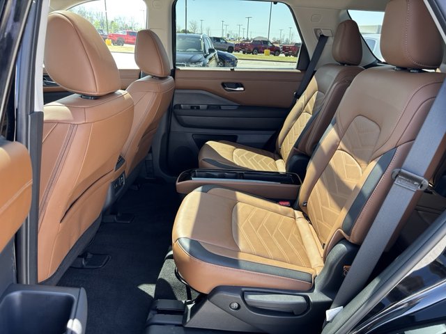 2024 Nissan Pathfinder Platinum 4WD
