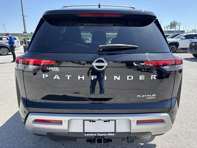 2024 Nissan Pathfinder Platinum 4WD