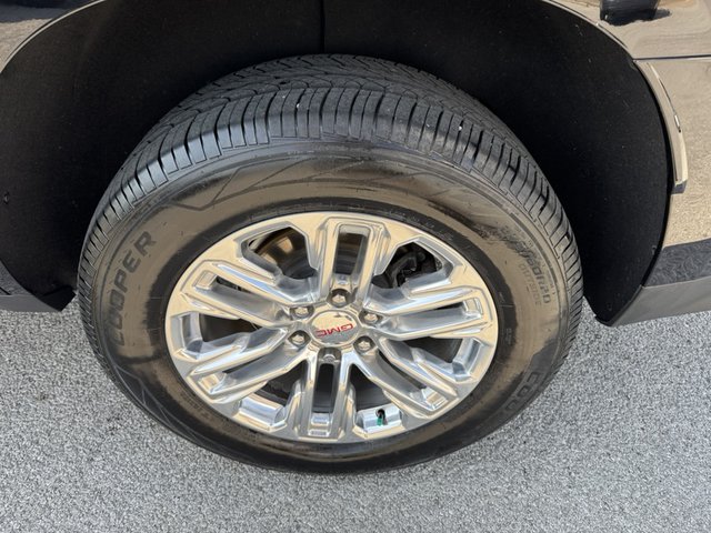 2022 GMC Yukon SLE 4WD