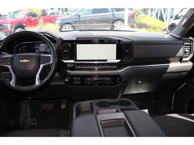 2022 Chevrolet Silverado 1500 LT 2WD 147WB