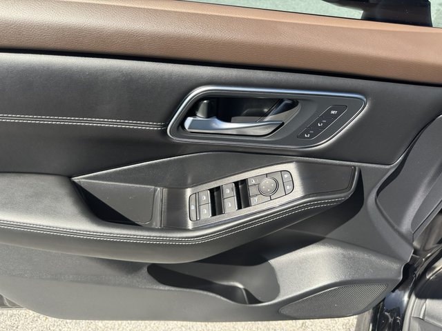 2023 Nissan Rogue Platinum AWD