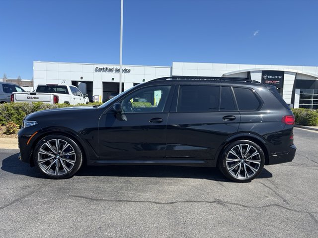 2022 BMW X7 M50i