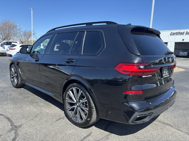 2022 BMW X7 M50i