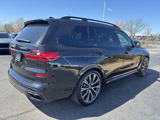 2022 BMW X7 M50i