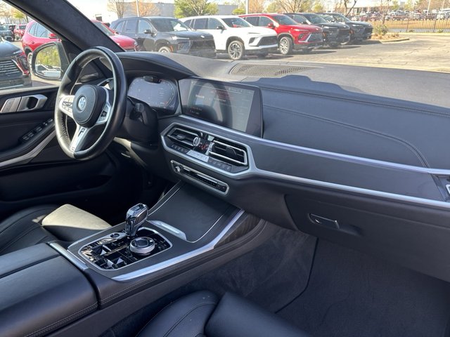 2022 BMW X7 M50i