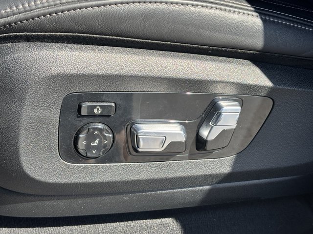 2022 BMW X7 M50i